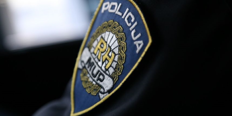 Slika /PU_SiM/AA NOVE Ilustracije/OZNAKE_policija/oznaka_rukav.jpg